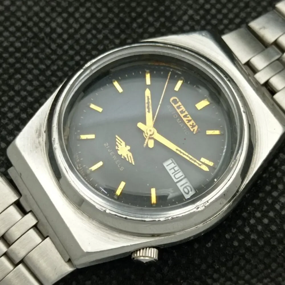 Vintage 1985 Citizen Automatic Mens Silver Watch W/daydate & Gold accents